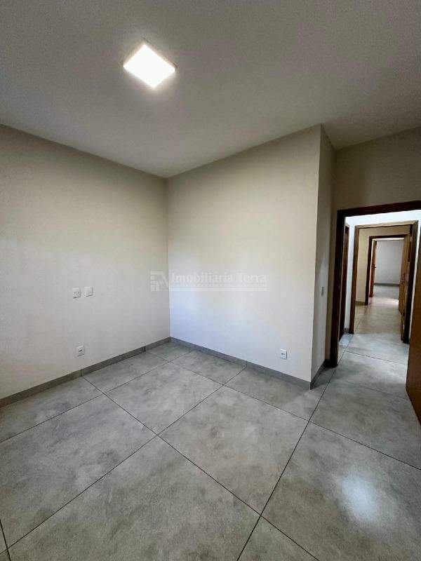 Casa com 3 quartos no Residencial Monte Carlo em Dourados/MS — foto 28