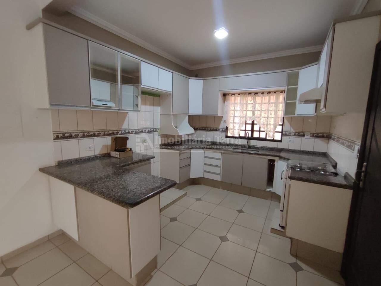Casa com 5 quartos no Vila Rui Barbosa em Dourados/MS — foto 4