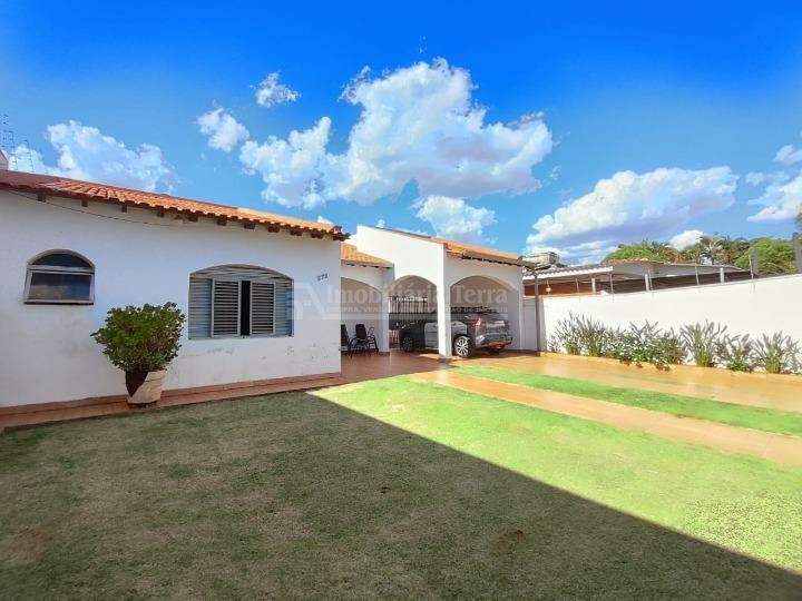 Casa com 3 quartos no Vila Rui Barbosa em Dourados/MS — foto 2