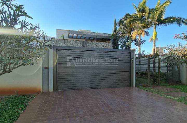 Casa com 5 quartos no Vila Progresso em Dourados/MS — foto 1