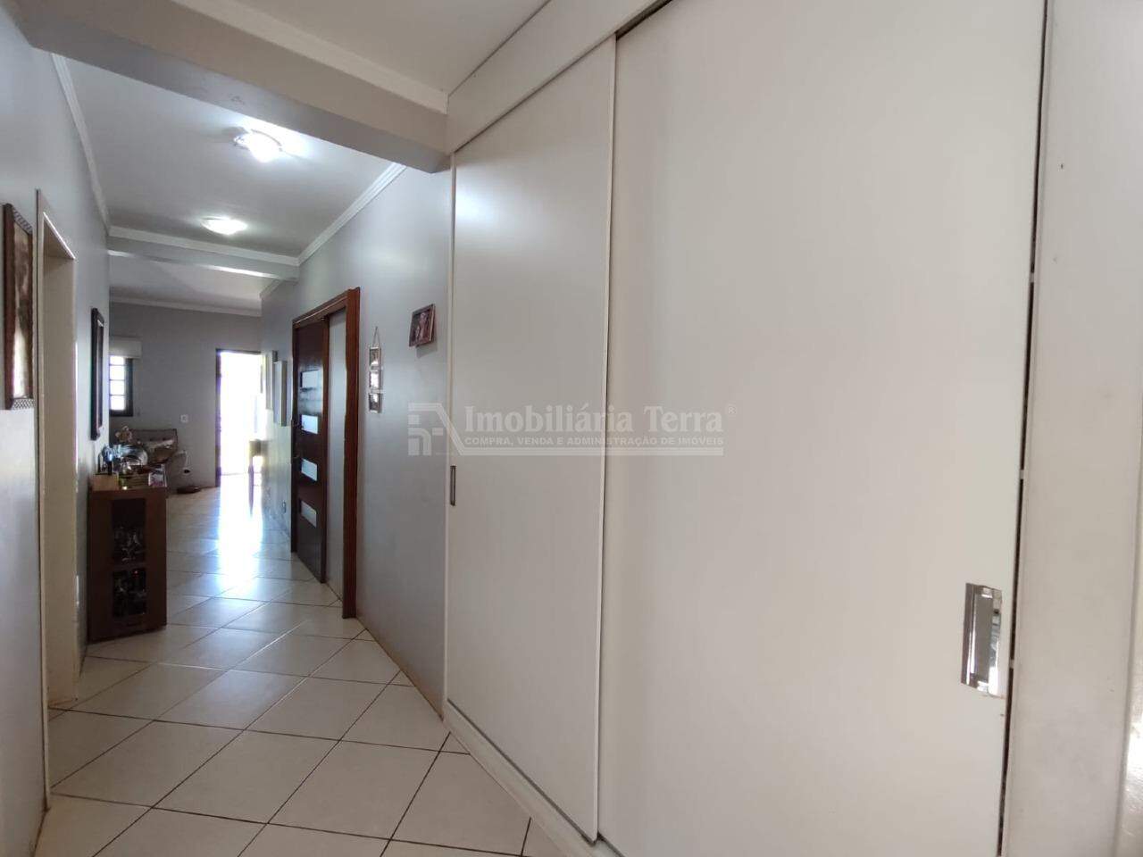 Casa com 4 quartos no Jardim Europa em Dourados/MS — foto 4