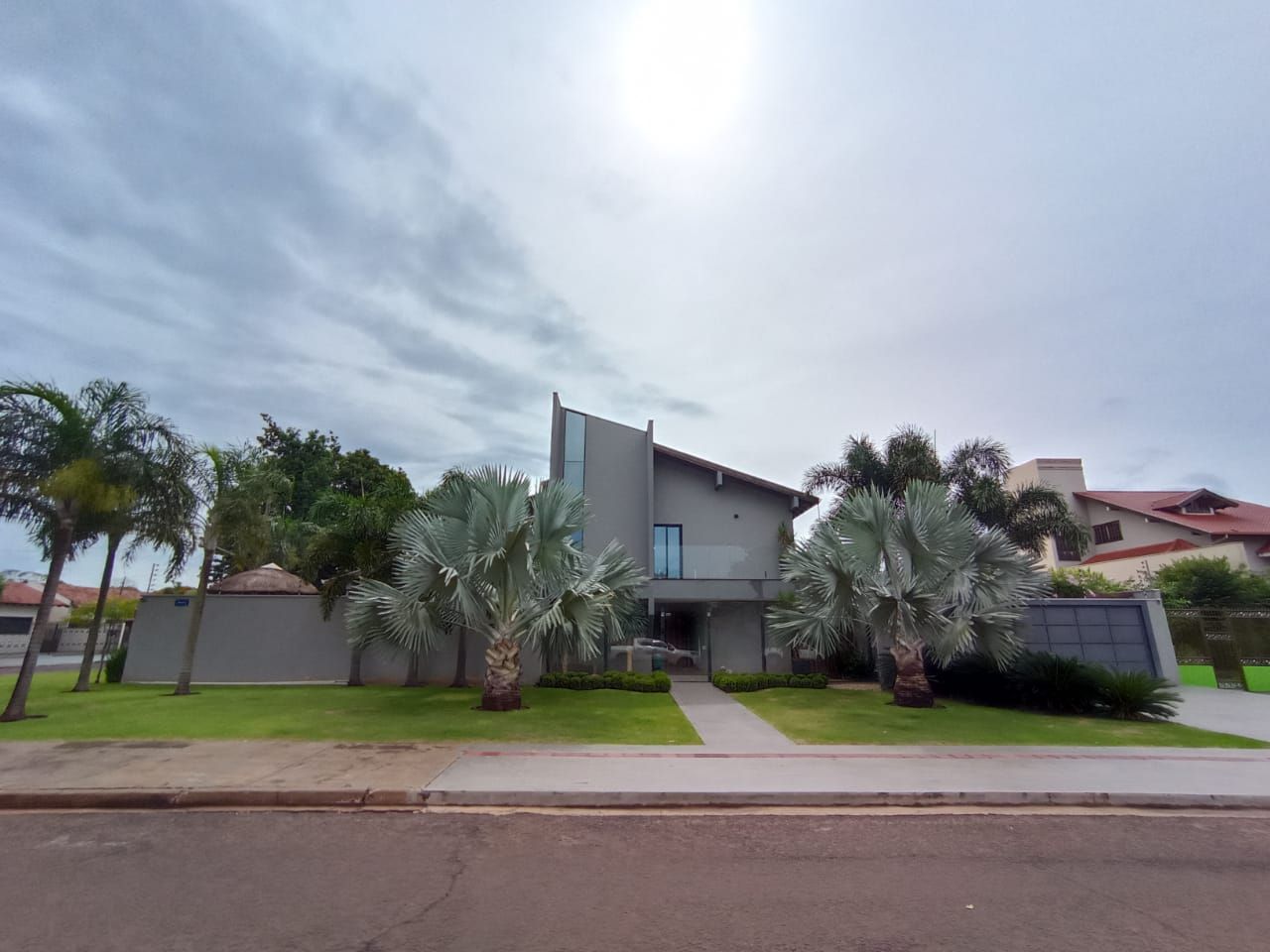 Casa com 4 quartos no Vila Planalto em Dourados/MS — foto 1