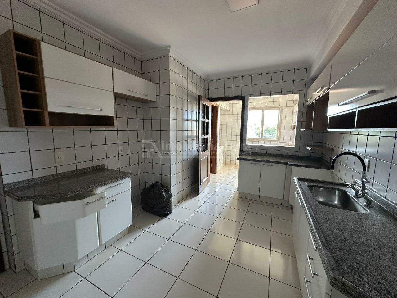 Apartamento com 4 quartos no Vila Tonani I em Dourados/MS — foto 3