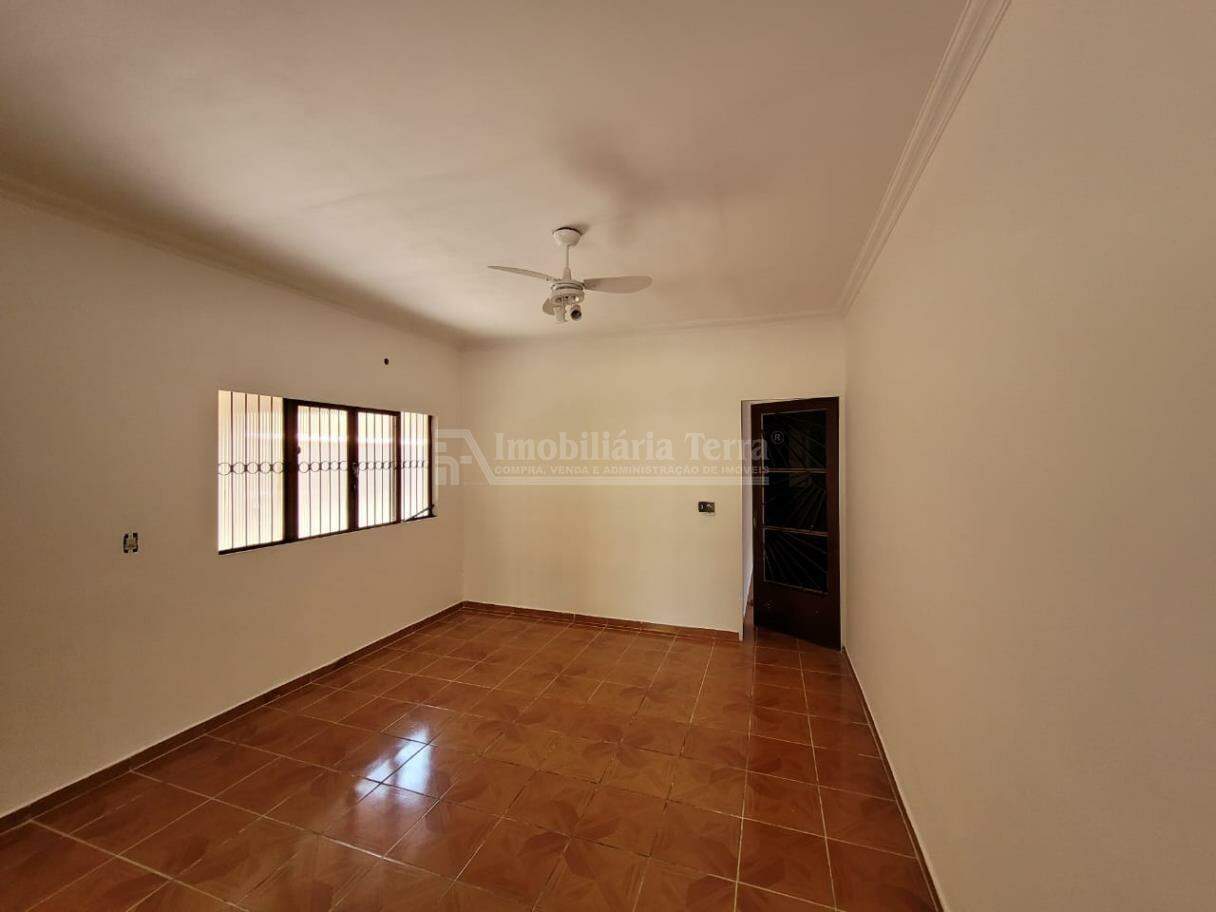 Casa com 3 quartos no BNH III Plano em Dourados/MS — foto 6