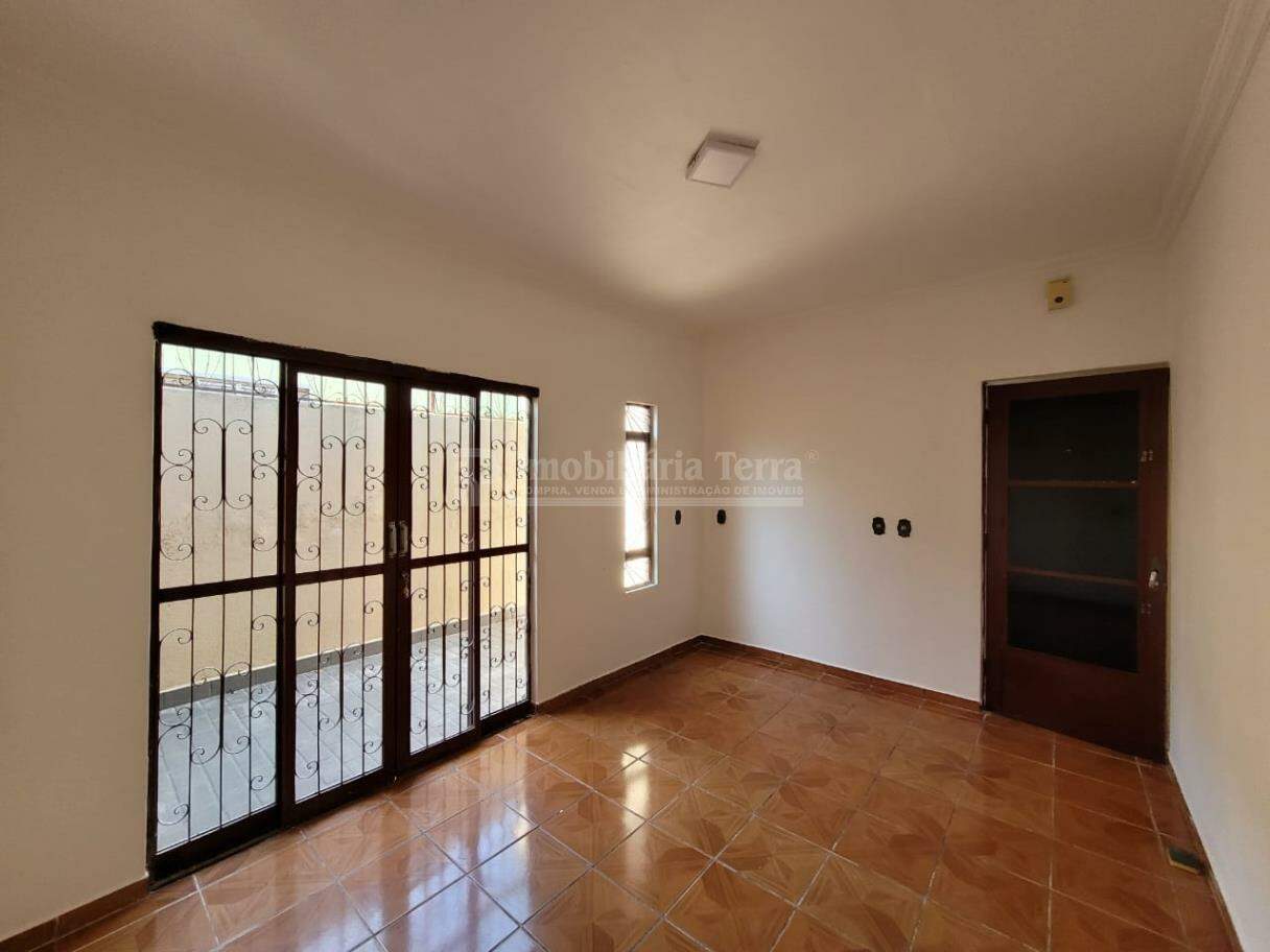 Casa com 3 quartos no BNH III Plano em Dourados/MS — foto 5