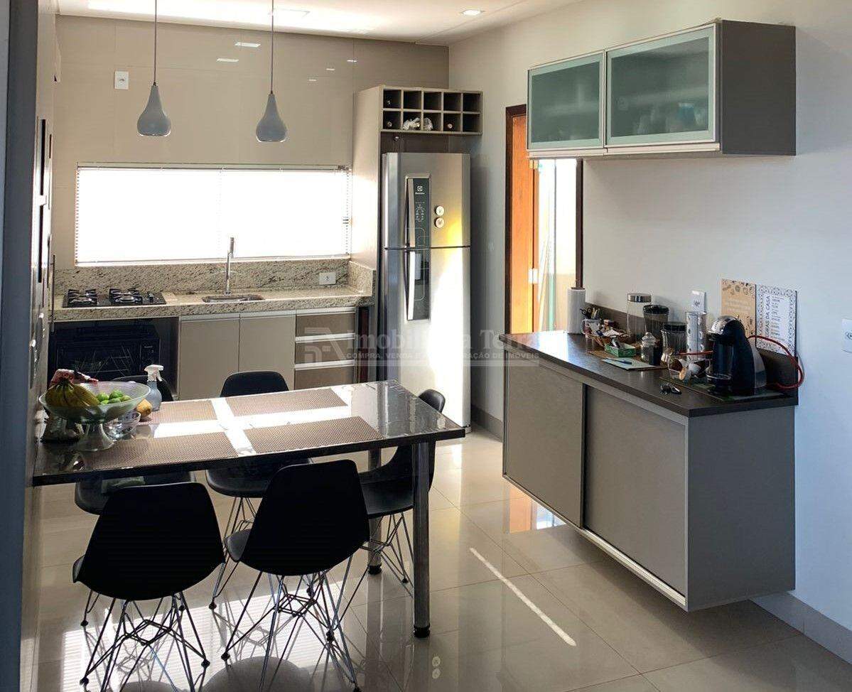 Casa com 3 quartos no Golden Park em Dourados/MS — foto 2