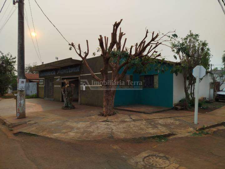 Casa com 4 quartos no Residencial Pantanal em Dourados/MS — foto 2