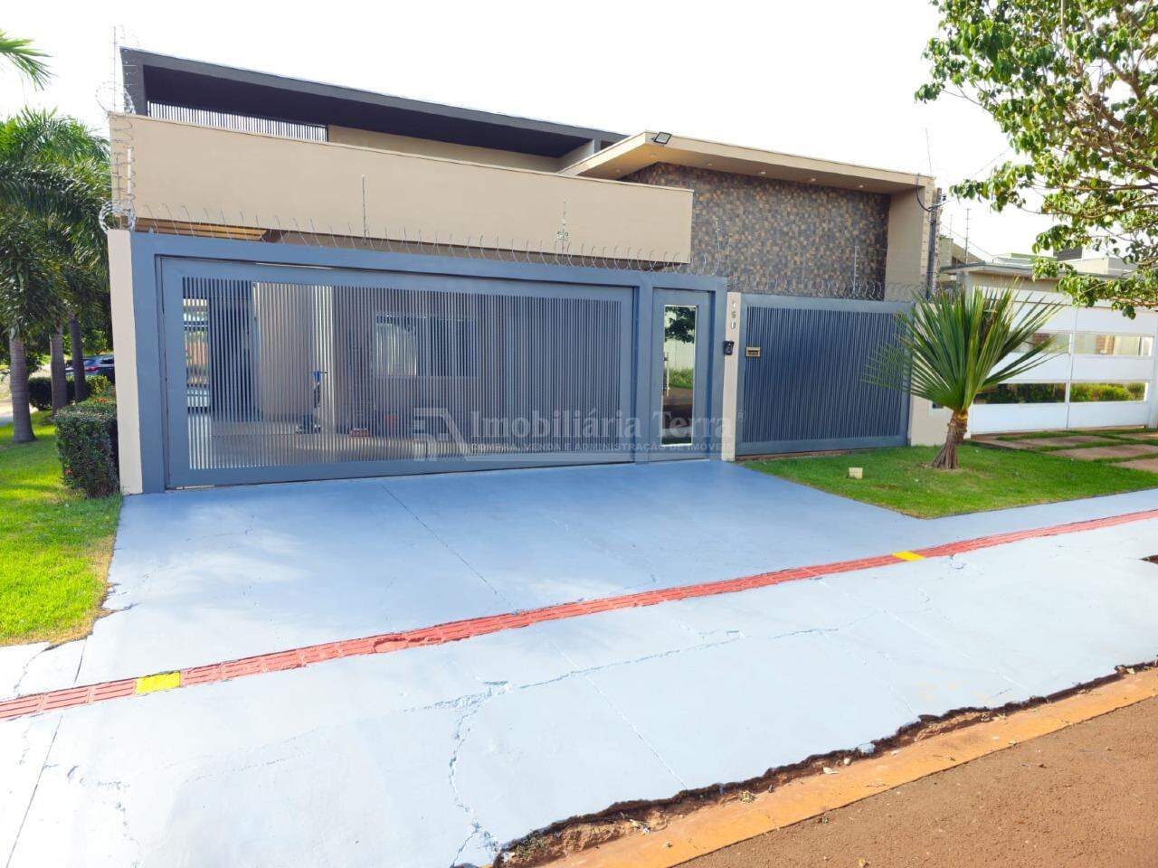 Casa com 3 quartos no Jardim Cristhais em Dourados/MS — foto 1