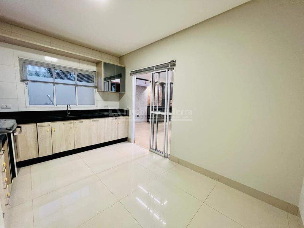 Casa com 3 quartos no Jardim Cristhais em Dourados/MS — foto 8
