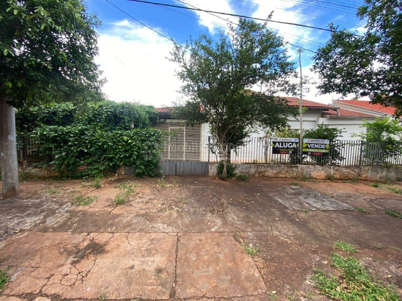 Casa com 3 quartos no Vila Industrial em Dourados/MS — foto 1