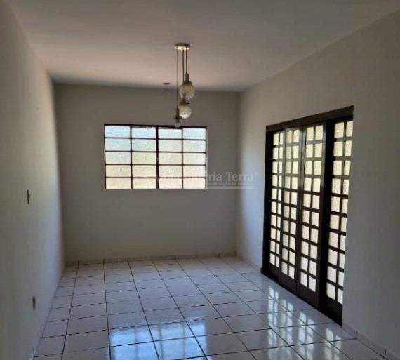 Casa com 3 quartos no Vila Industrial em Dourados/MS — foto 3