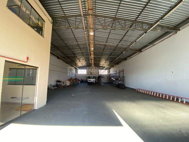 Barracão no Vila Maxwell em Dourados/MS — foto 4