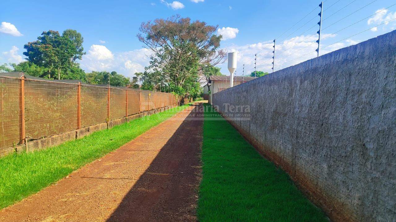 Barracão no Jardim Márcia em Dourados/MS — foto 11