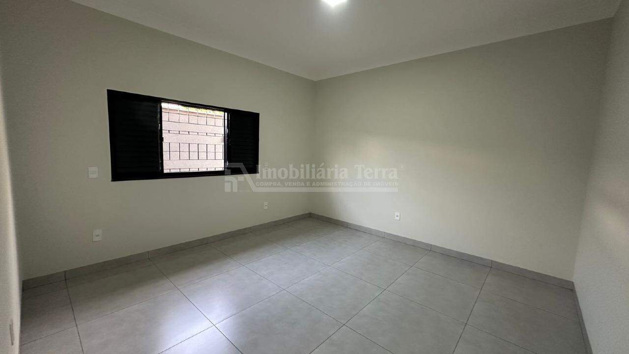 Casa com 4 quartos no Jardim Cristhais em Dourados/MS — foto 12