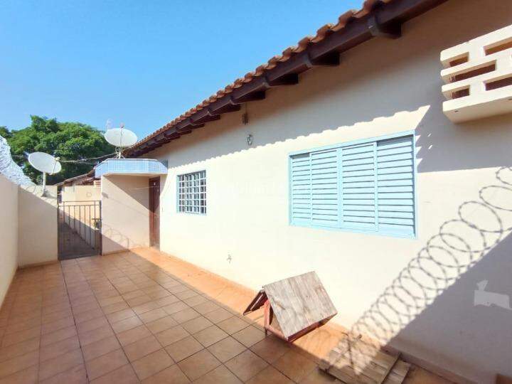 Kitnet com 2 quartos no Jardim Marilia em Dourados/MS — foto 2