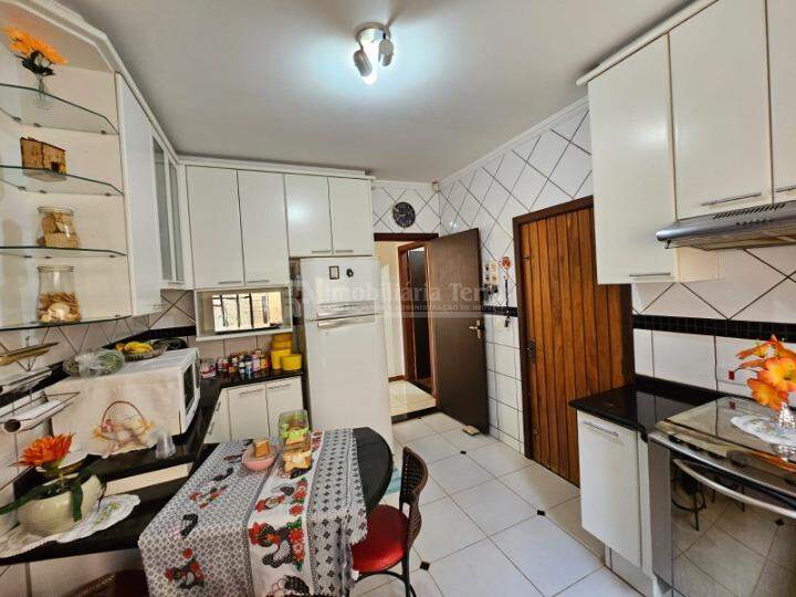 Casa com 4 quartos no Jardim Itaipú em Dourados/MS — foto 4