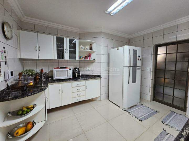 Casa com 4 quartos no Jardim Itaipú em Dourados/MS — foto 3