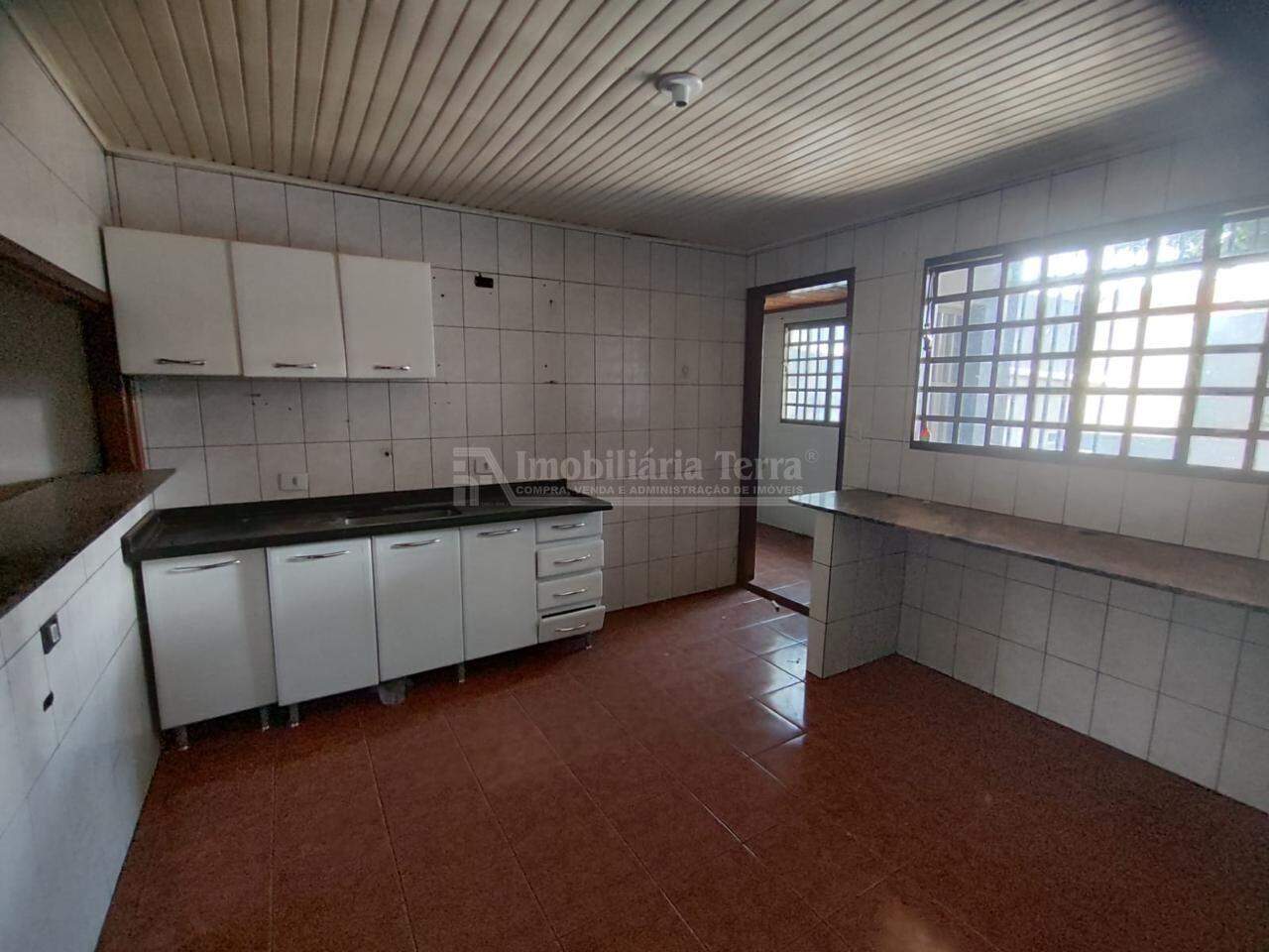 Casa com 3 quartos no Jardim Rasslem em Dourados/MS — foto 3