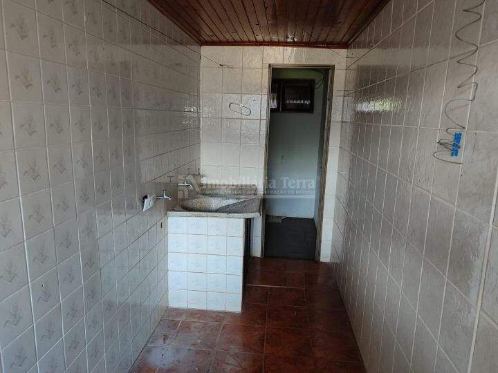 Casa com 3 quartos no Jardim Rasslem em Dourados/MS — foto 11