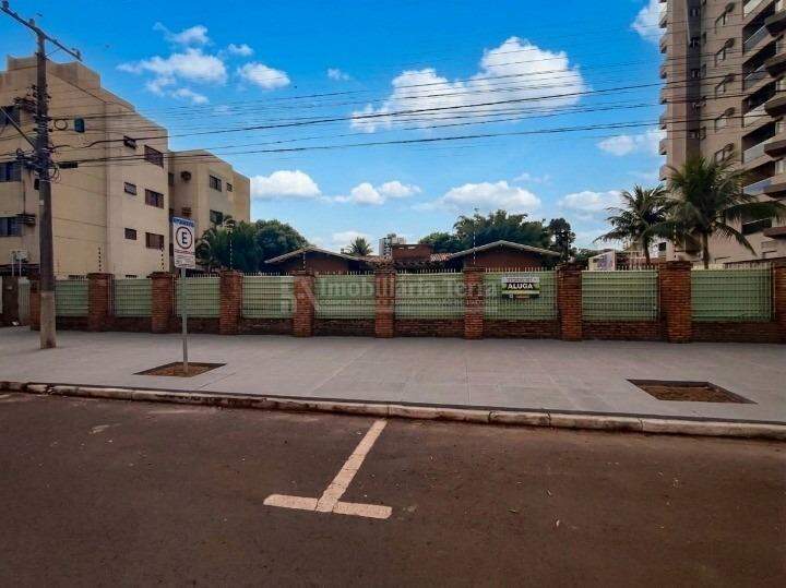 Casa com 3 quartos no Centro em Dourados/MS — foto 1