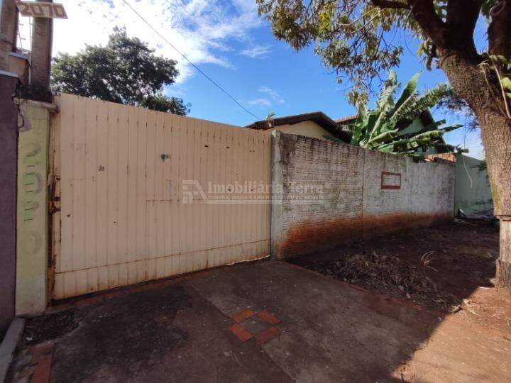 Casa com 2 quartos no Jardim Universitário em Dourados/MS — foto 1