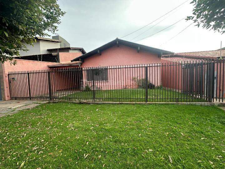 Casa com 4 quartos no BNH II Plano em Dourados/MS — foto 1