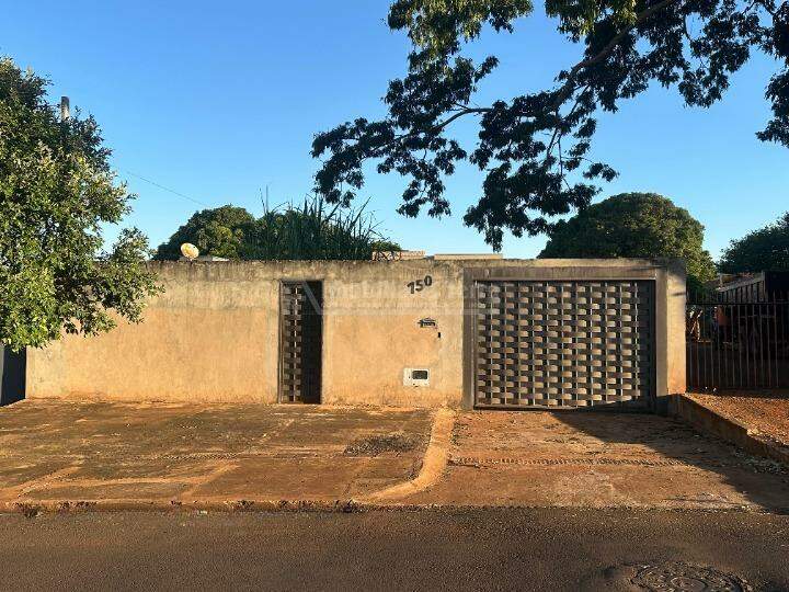 Casa com 3 quartos no Jardim Londrina em Dourados/MS — foto 1