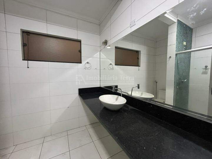 Casa com 3 quartos no BNH III Plano em Dourados/MS — foto 8