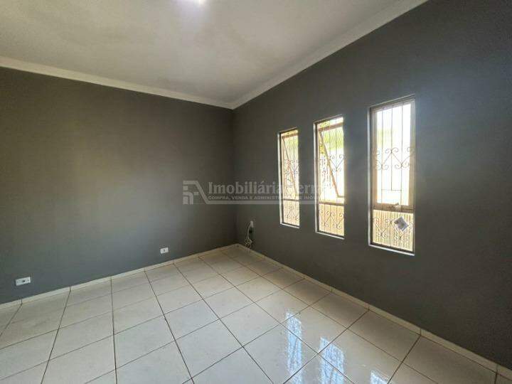 Casa com 3 quartos no BNH III Plano em Dourados/MS — foto 4