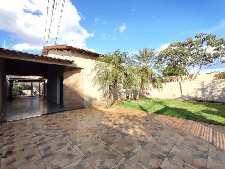 Casa com 3 quartos no Jardim Caramuru em Dourados/MS — foto 2