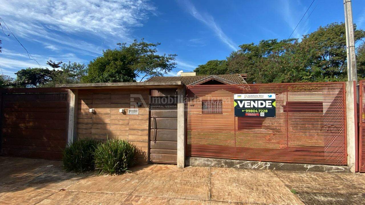 Casa com 3 quartos no Jardim Rasslem em Dourados/MS — foto 1
