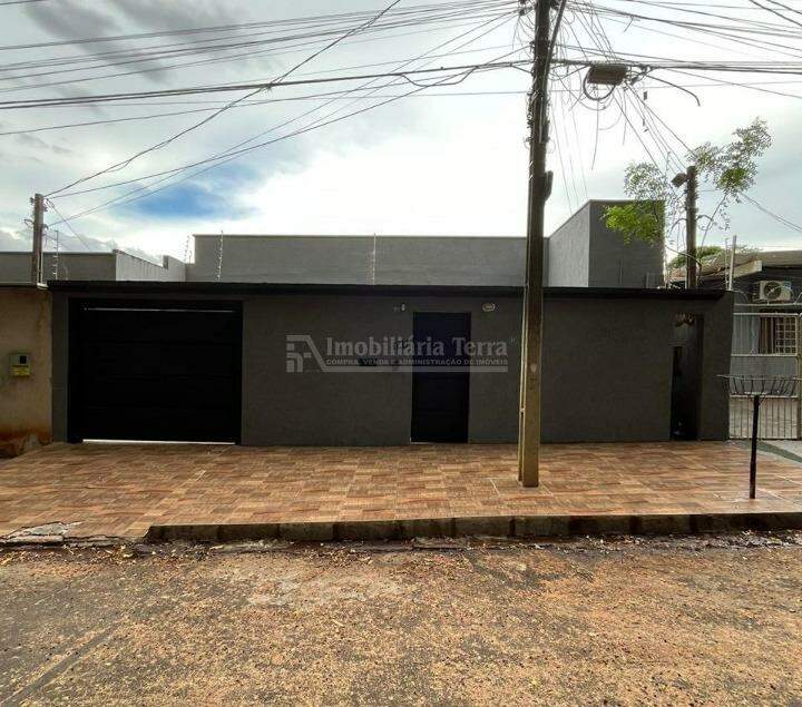 Casa com 4 quartos no BNH III Plano em Dourados/MS — foto 1
