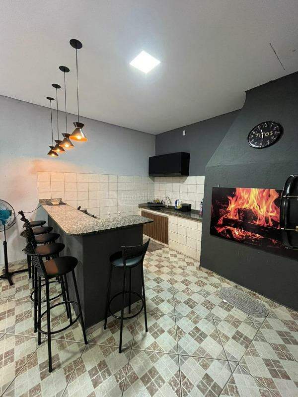 Casa com 4 quartos no BNH III Plano em Dourados/MS — foto 5