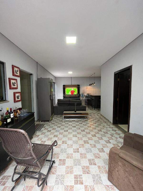 Casa com 4 quartos no BNH III Plano em Dourados/MS — foto 9