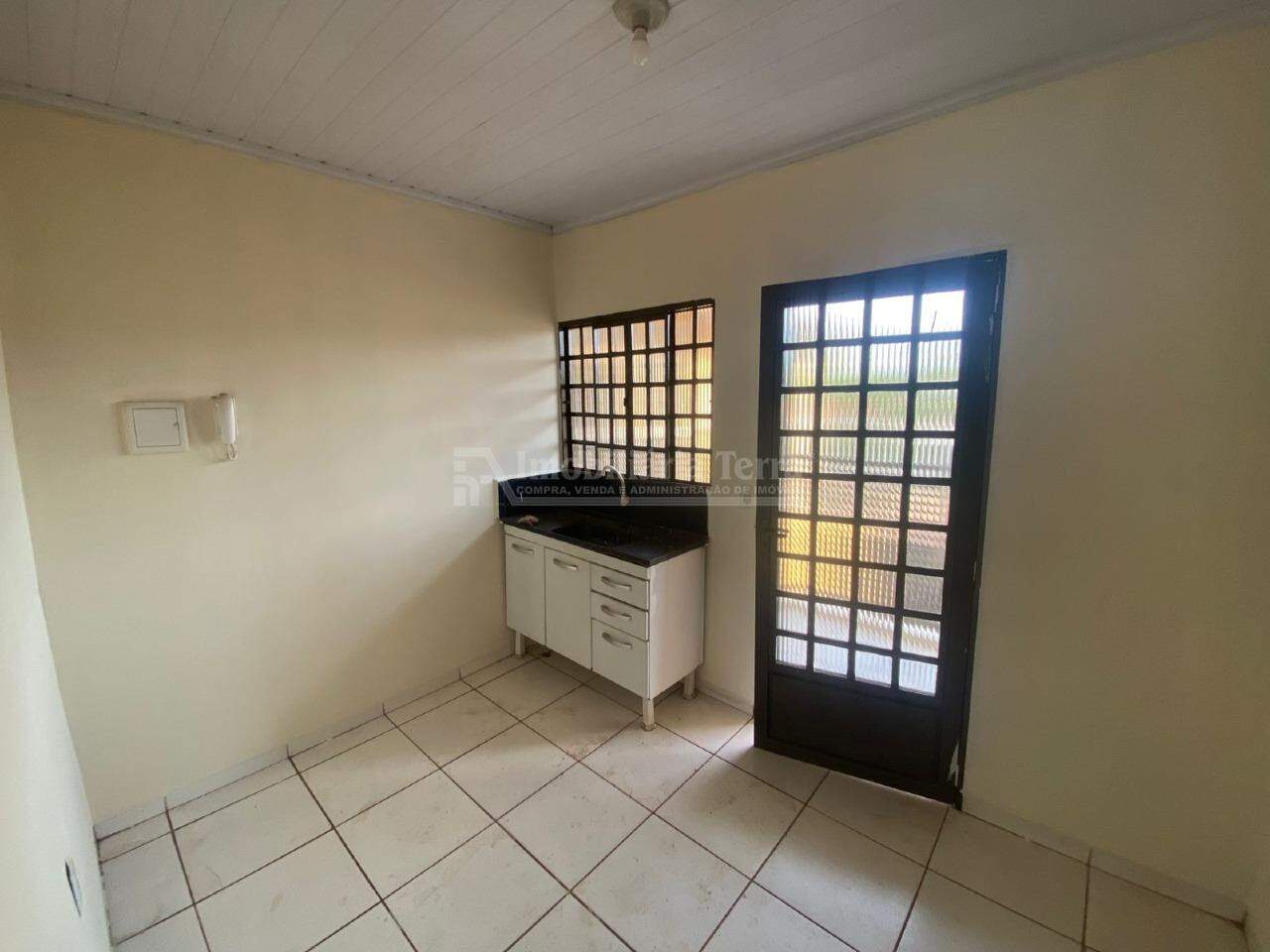Apartamento com 2 quartos no Jardim Rasslem em Dourados/MS — foto 2