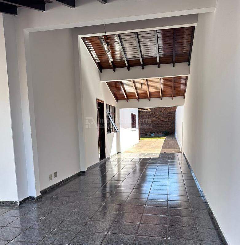 Casa com 3 quartos no Jardim Água Boa em Dourados/MS — foto 3