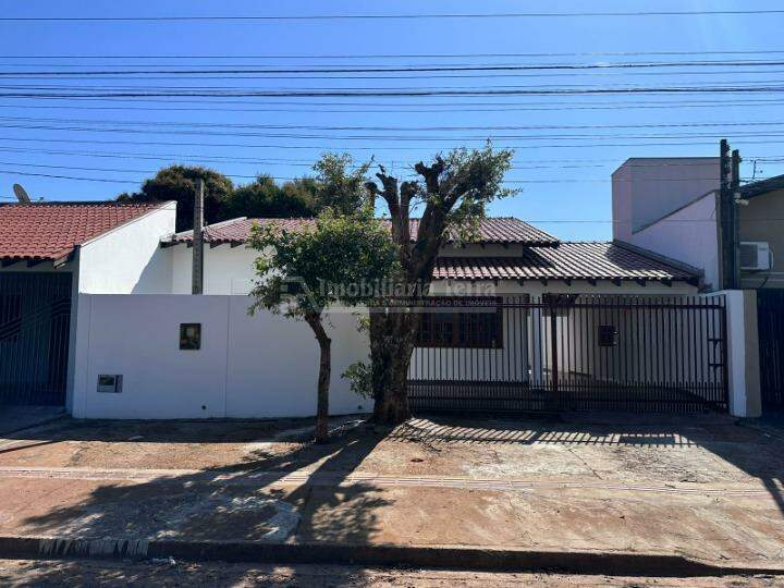 Casa com 3 quartos no Jardim Água Boa em Dourados/MS — foto 1