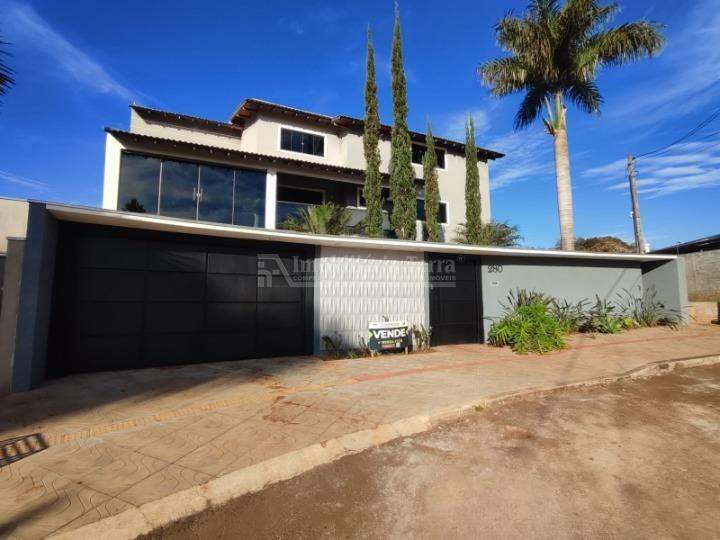Casa com 4 quartos no Portal de Dourados em Dourados/MS — foto 2