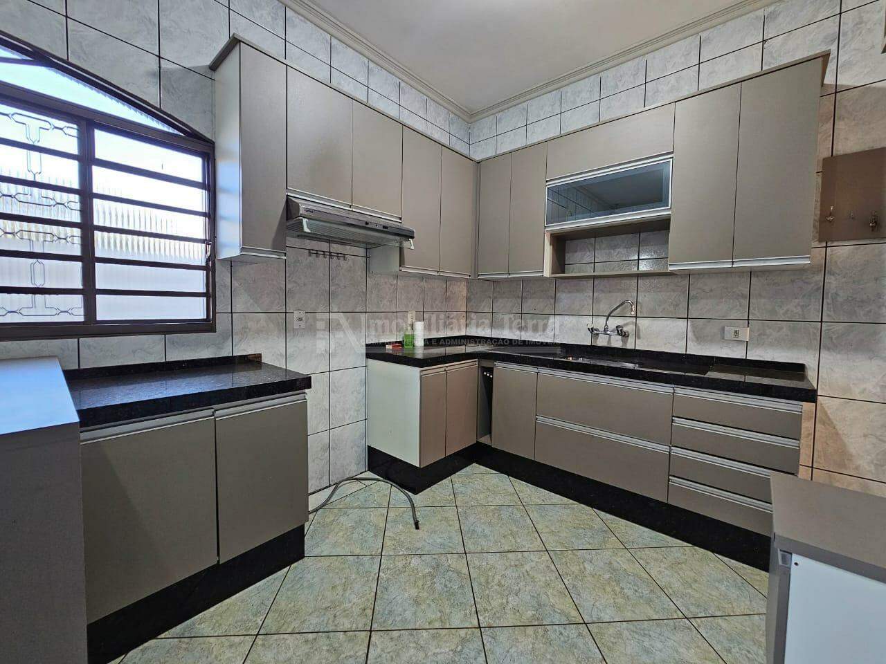 Casa com 4 quartos no Jardim Paulista em Dourados/MS — foto 5