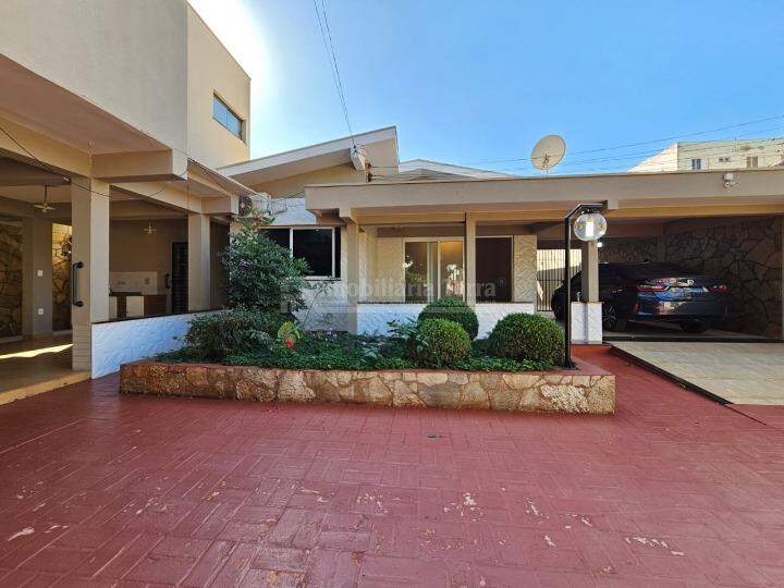 Casa com 5 quartos no Centro em Dourados/MS — foto 6