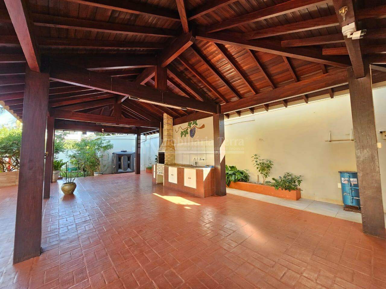 Casa com 5 quartos no Centro em Dourados/MS — foto 4