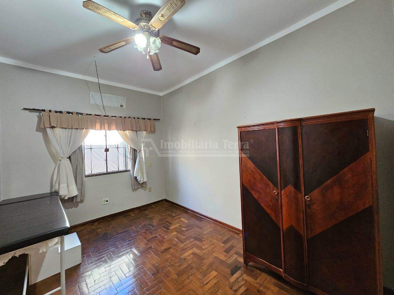 Casa com 5 quartos no Centro em Dourados/MS — foto 12