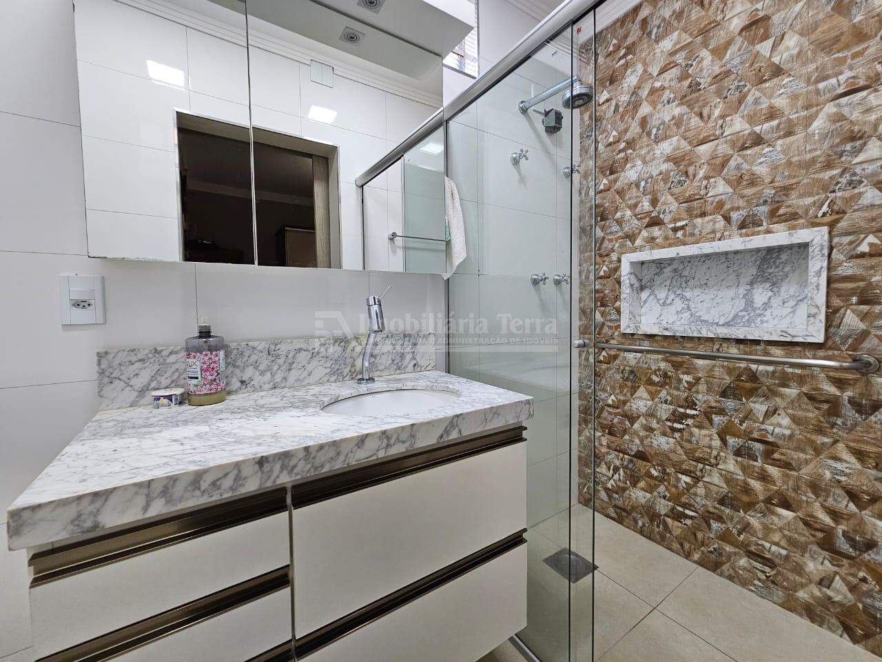 Casa com 5 quartos no Centro em Dourados/MS — foto 17