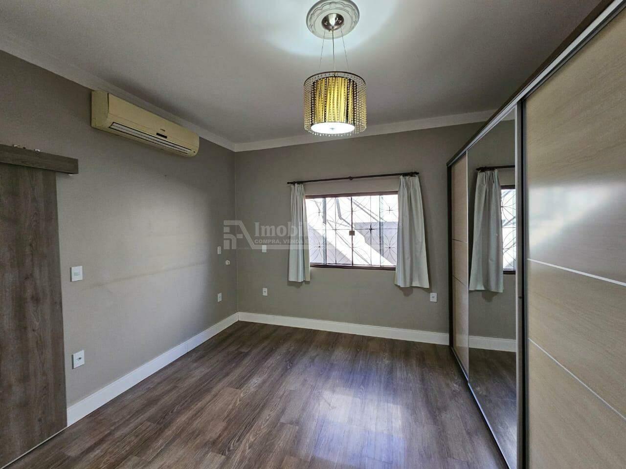 Casa com 5 quartos no Centro em Dourados/MS — foto 14