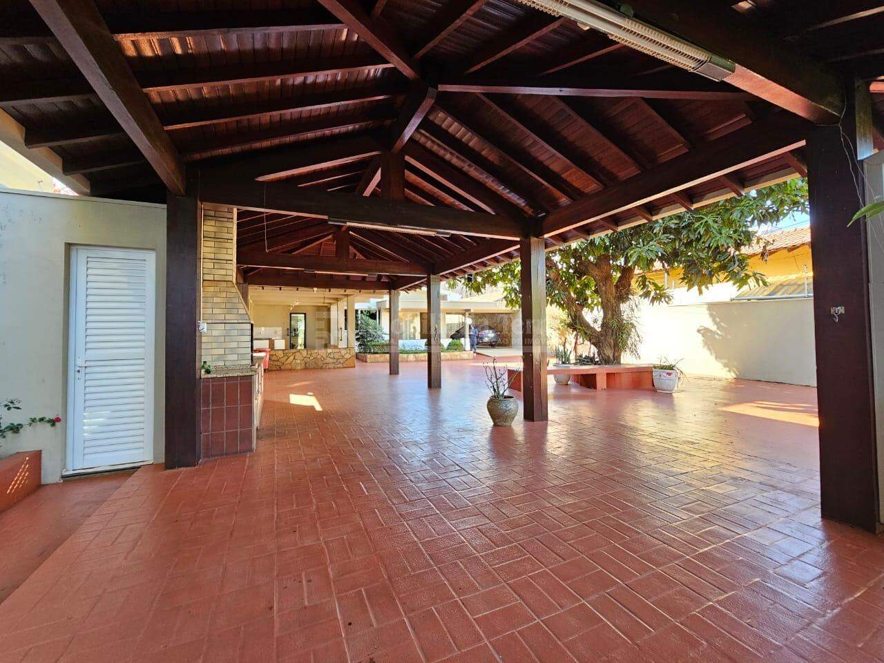 Casa com 5 quartos no Centro em Dourados/MS — foto 5