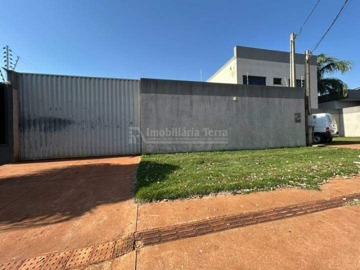 Salão Comercial no Jardim Cristhais em Dourados/MS — foto 1