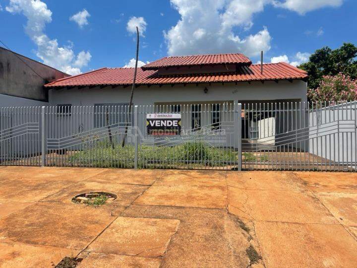 Casa com 4 quartos no Jardim Água Boa em Dourados/MS — foto 1