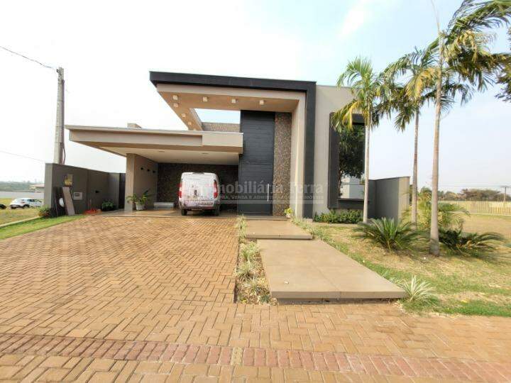 Casa com 3 quartos no Condomínio Golden Park Residence em Dourados/MS — foto 1