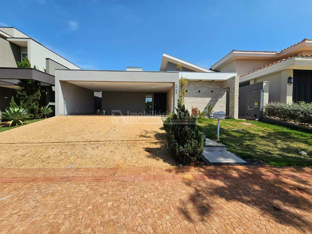 Casa com 4 quartos no Ecoville II em Dourados/MS — foto 1
