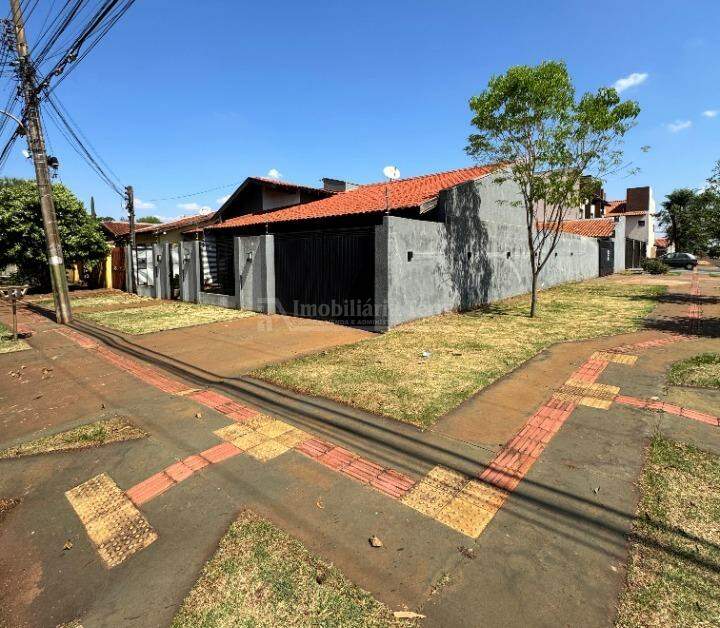 Casa com 4 quartos no Parque Alvorada em Dourados/MS — foto 2